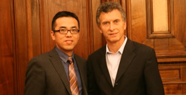 信達董事長與阿根廷馬克里總統合影